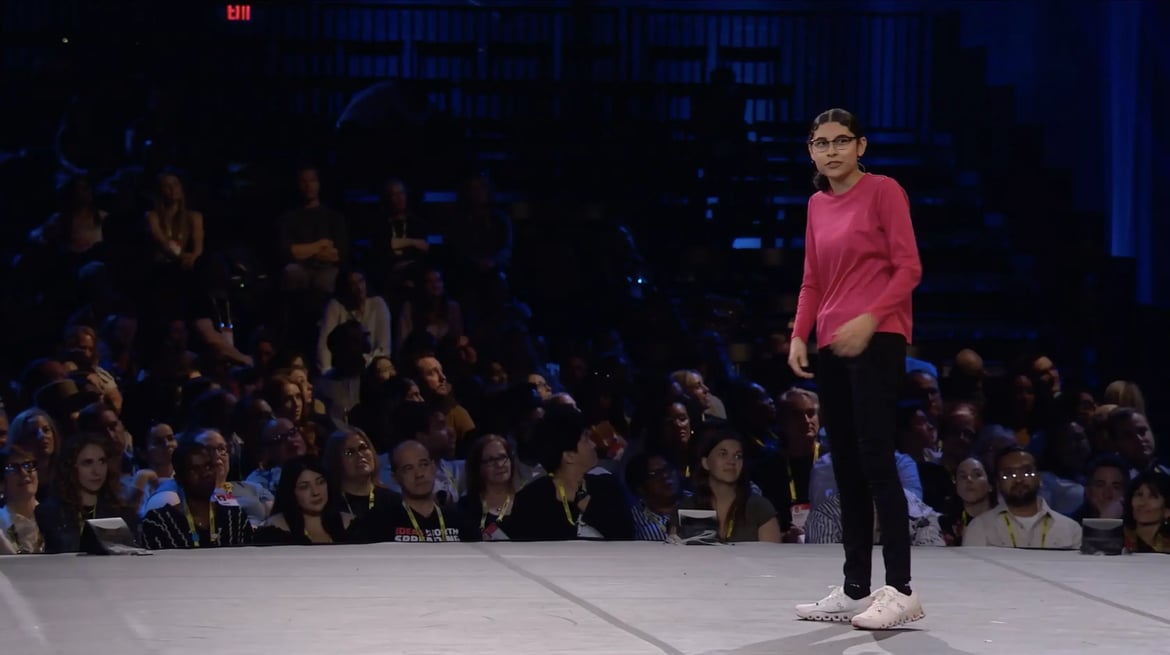 Jenny hoyos: The viral success